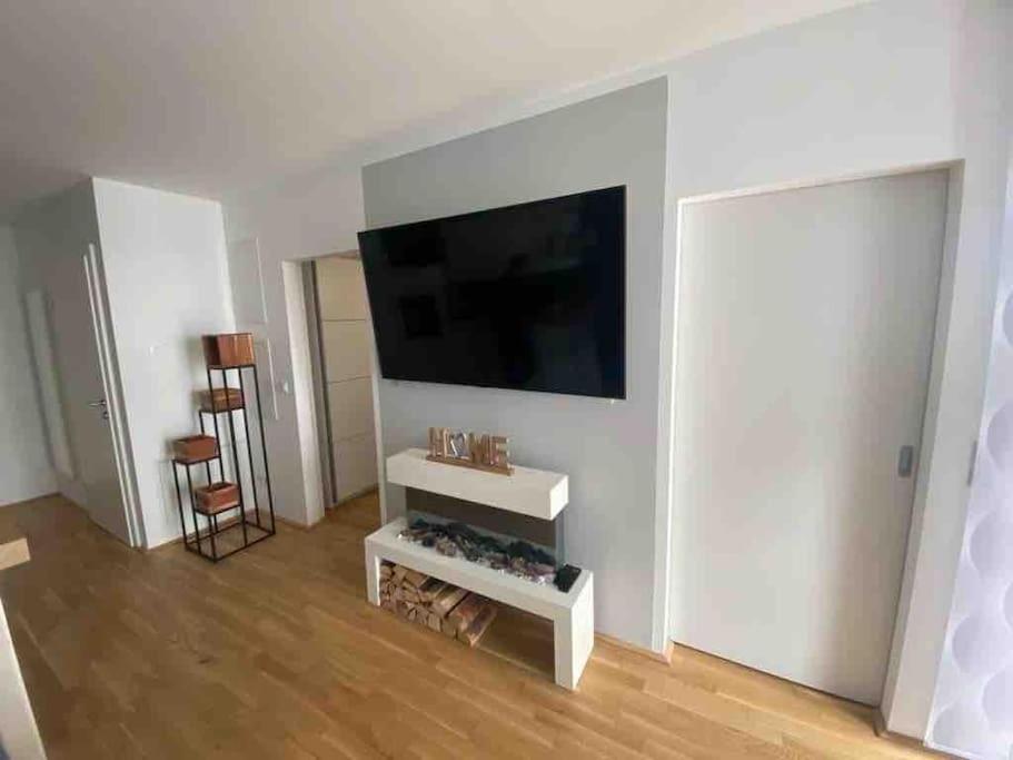Moderne Wohnung In Der Toplage Inkl. Garage Bécs Kültér fotó
