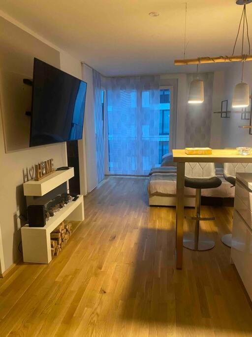 Moderne Wohnung In Der Toplage Inkl. Garage Bécs Kültér fotó