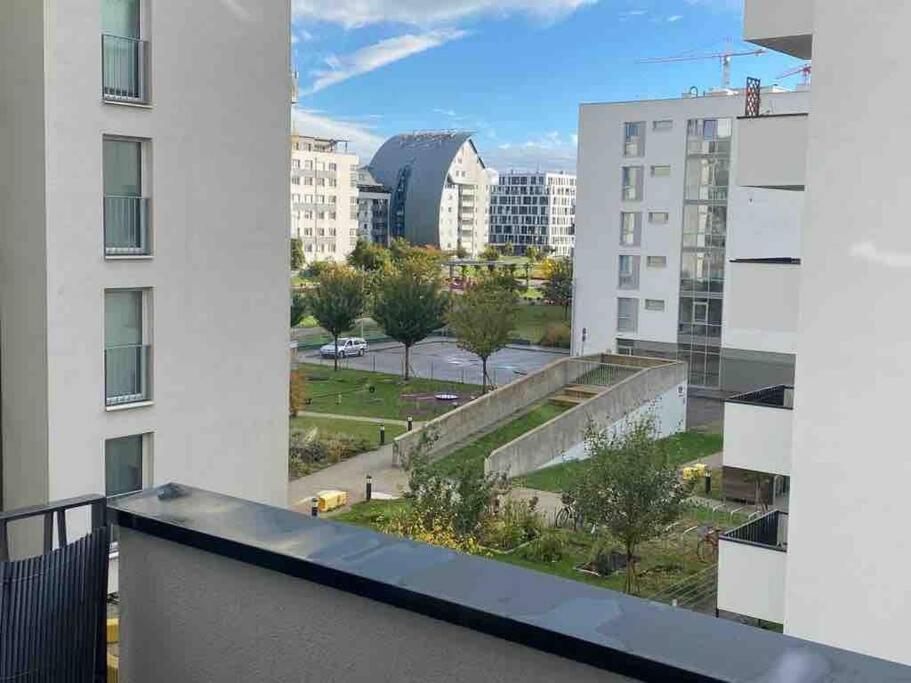 Moderne Wohnung In Der Toplage Inkl. Garage Bécs Kültér fotó